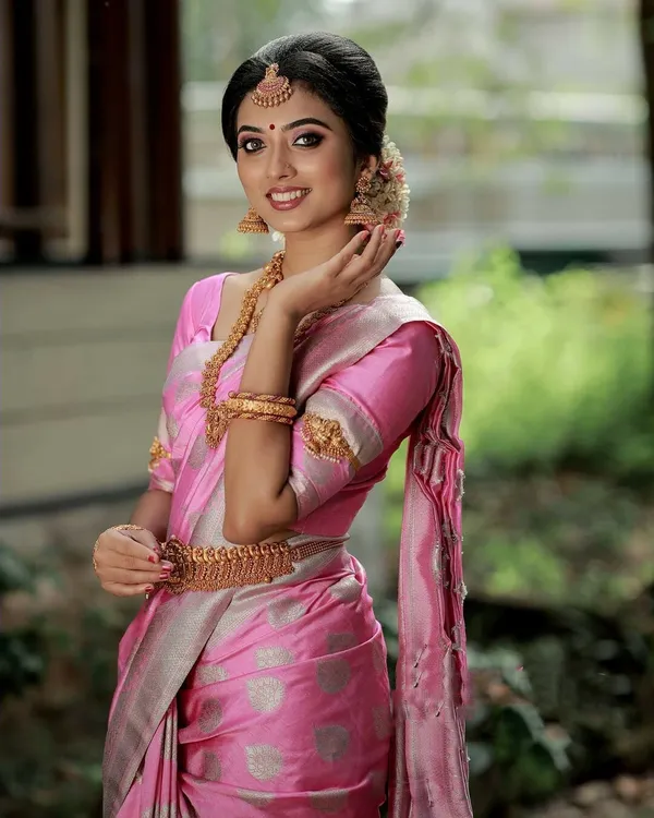 Pink_Embellished_Banarasi_Jacquard_Saree_(Pink)